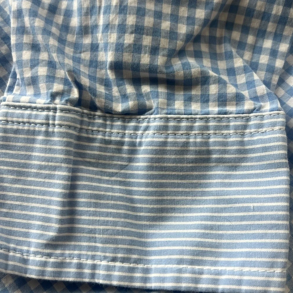 NWT American Eagle white and blue stripe square print button down shirt size M
